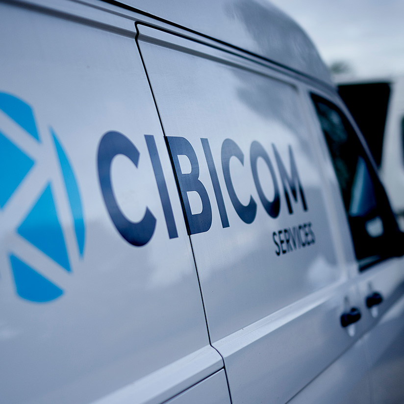 Cibicom varevogn med logo